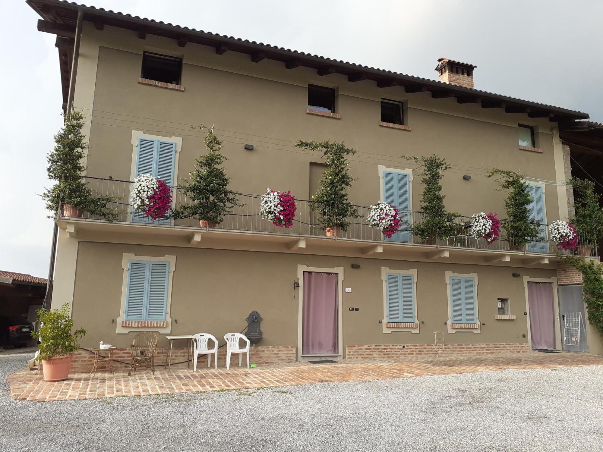La Casa Di Roby-1 Appartamento La Morra Con Piscina ภายนอก รูปภาพ
